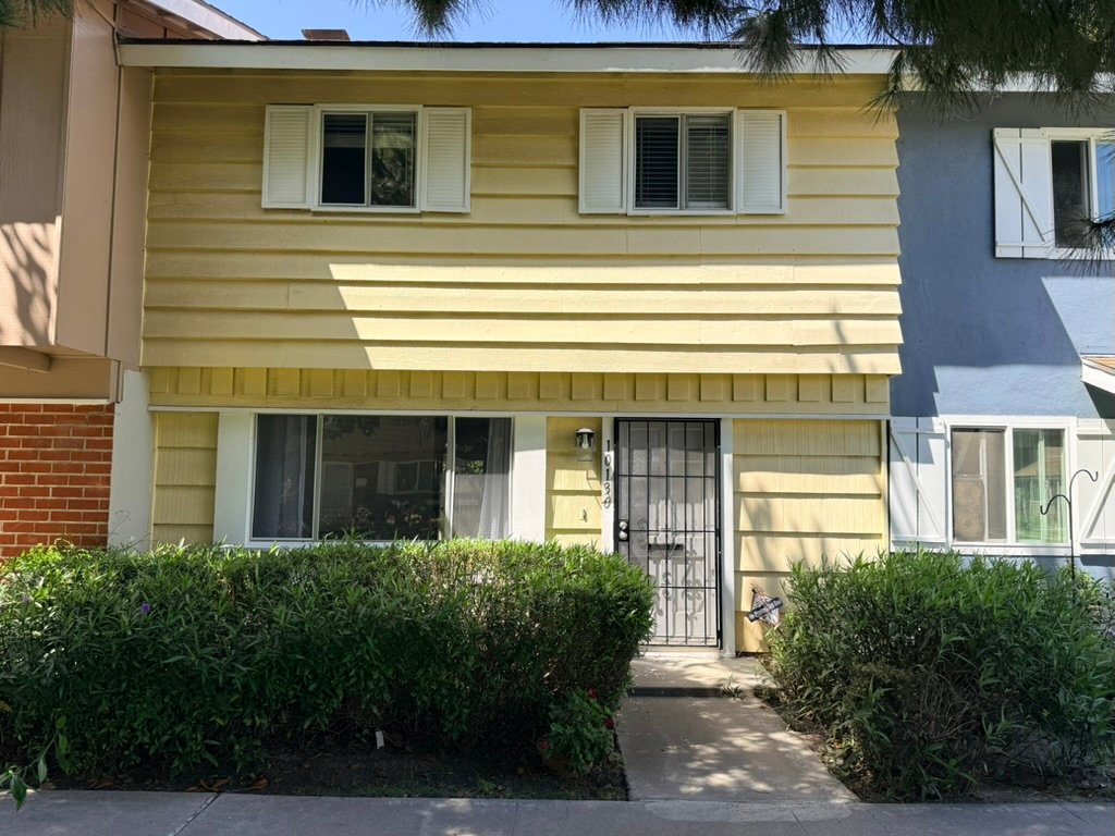 Huntington Beach Townhome: 10130 Hull Drive