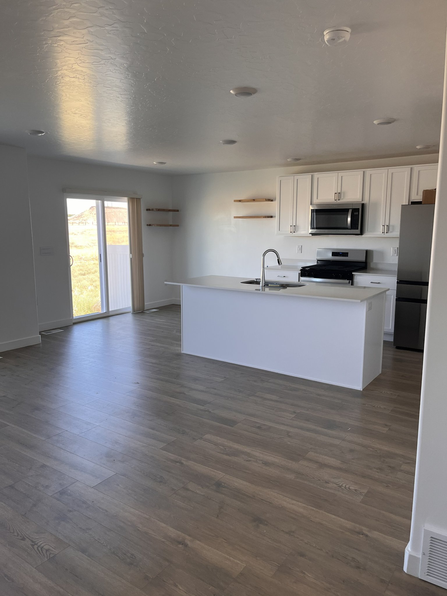 Santaquin Townhome: 1022 West broadleaf Drive