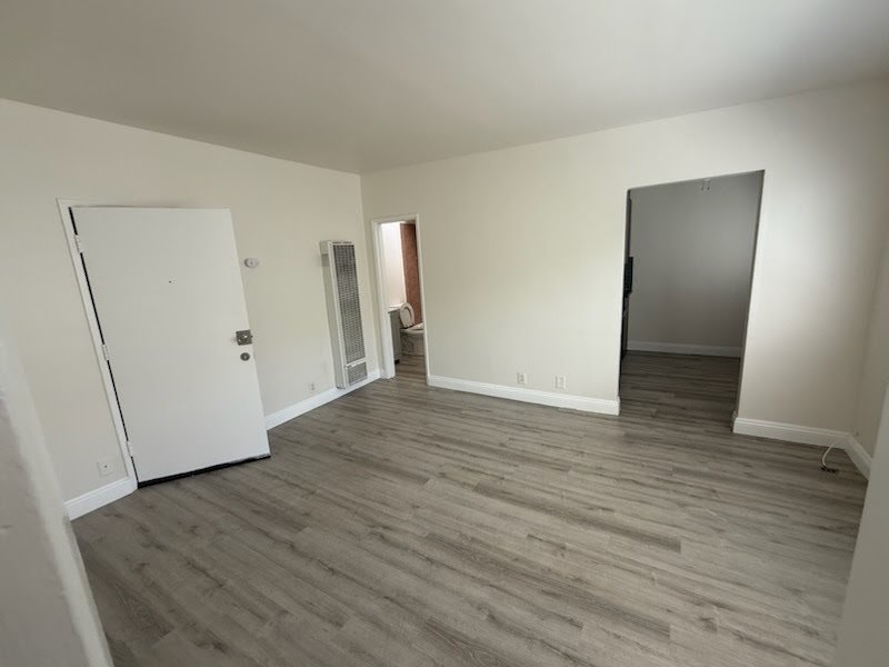 inglewood Apartment: 1022 n market st