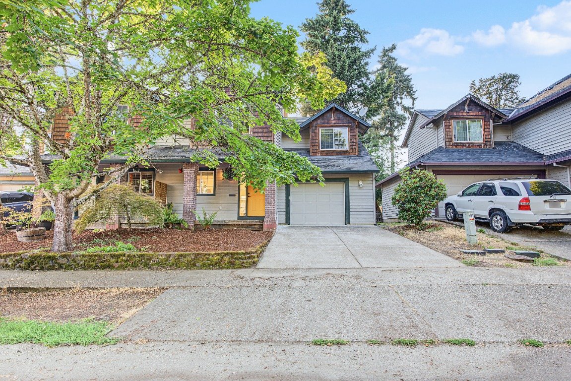 Hillsboro Townhome: 803 NE 70th