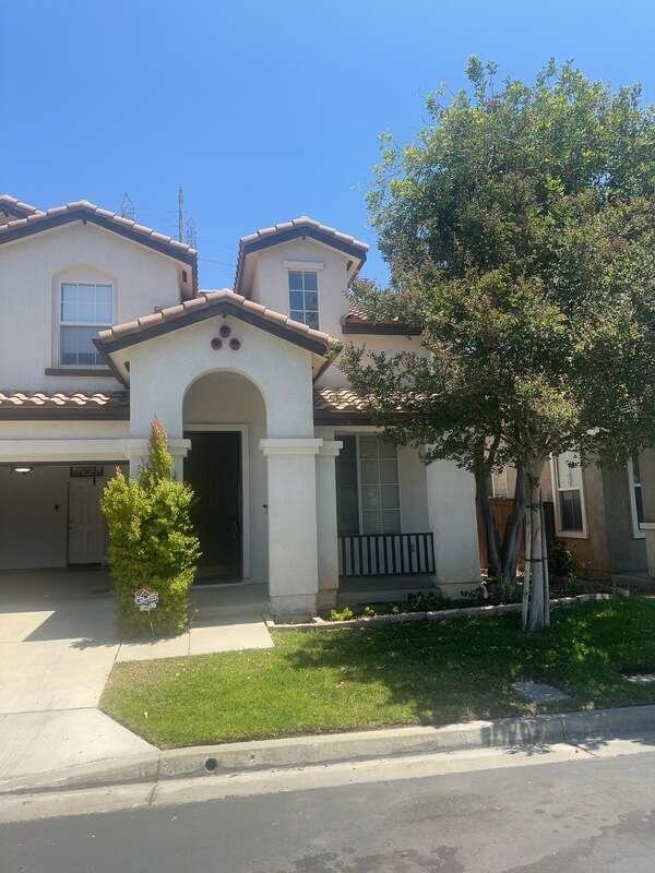 Santa Clarita House: 28312 Sycamore Dr