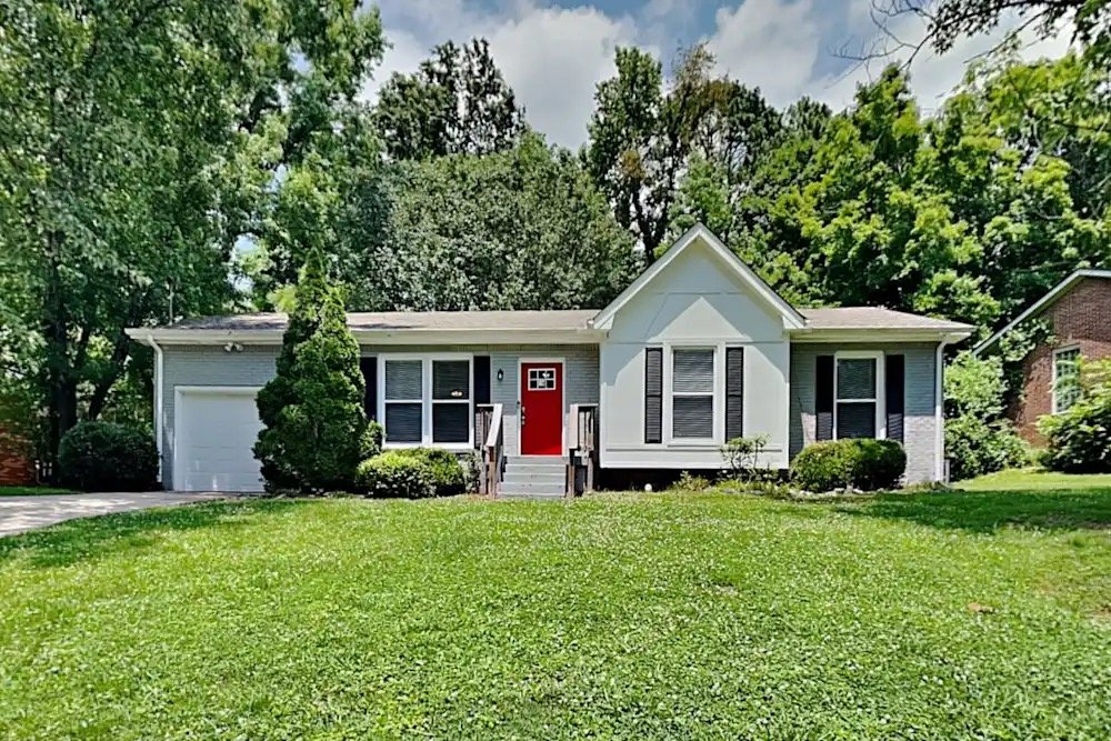 nashville House: 691 Frankfort Dr, Nashville, TN, 37076