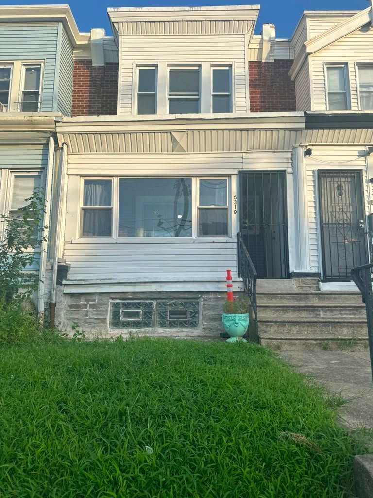 Philadelphia Townhome: 5319 Charles St