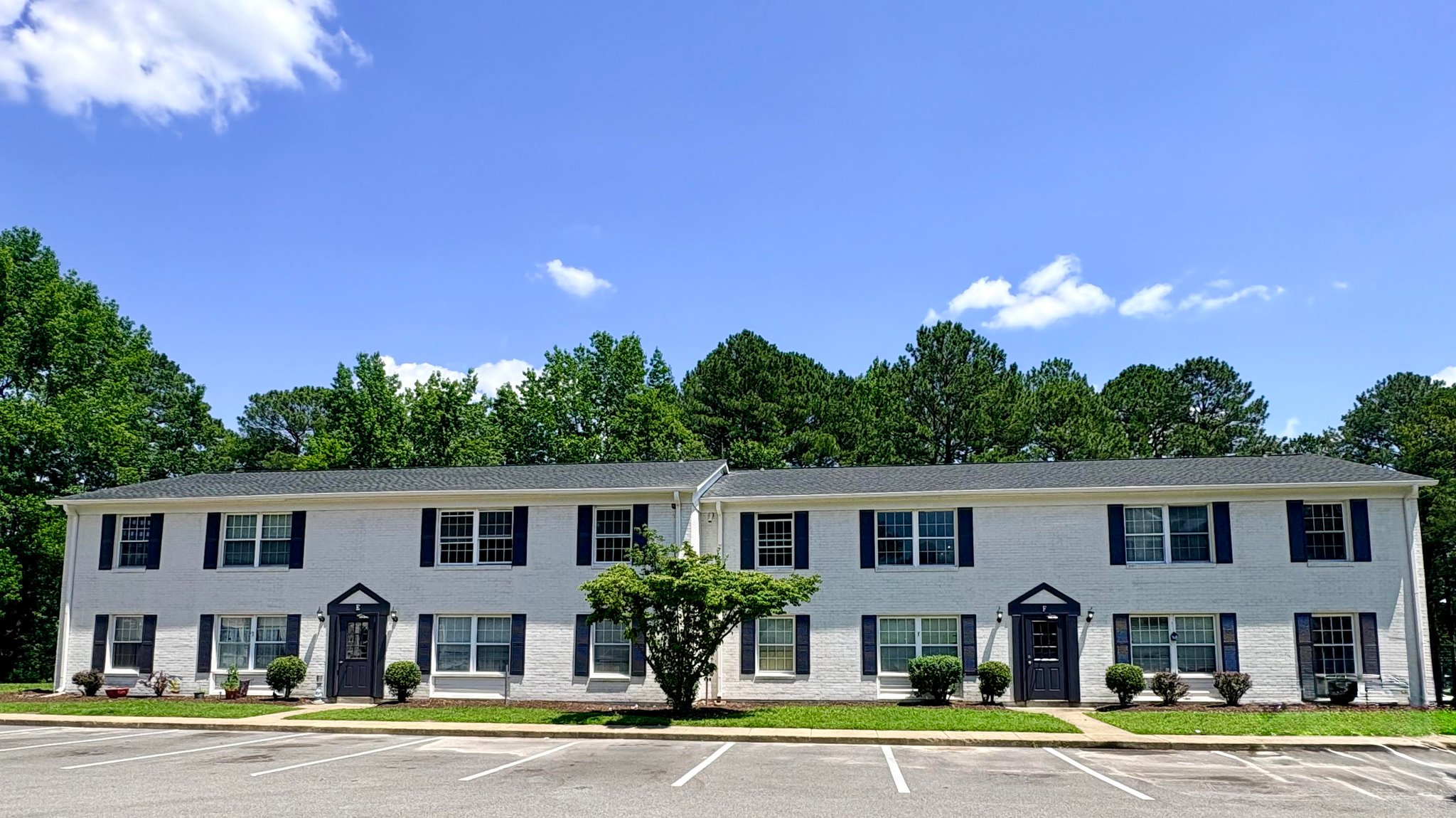 Suffolk Apartment: 200 Kilby Shores Drive
