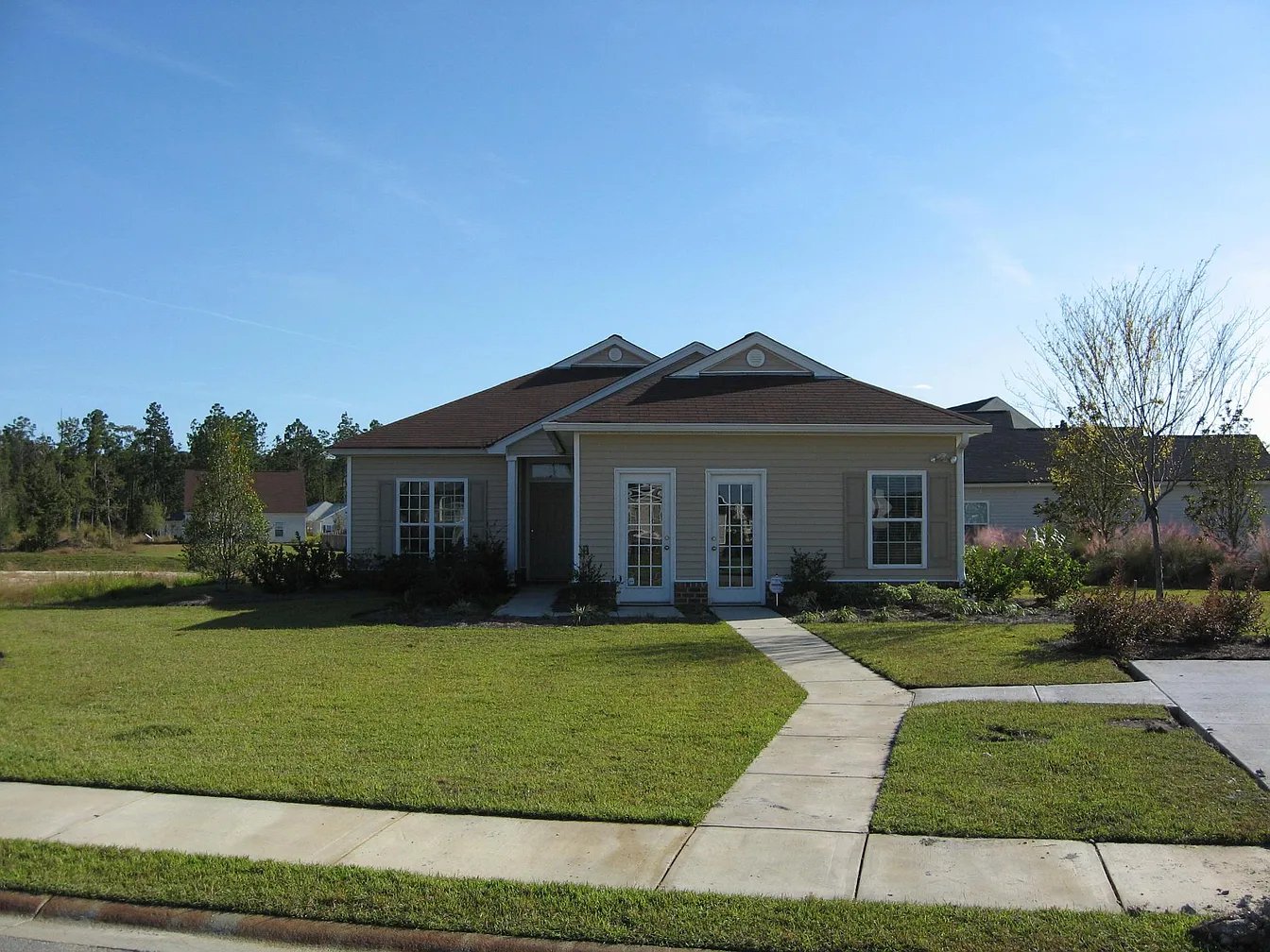 Savannah House: 1 Twin Oaks Pl