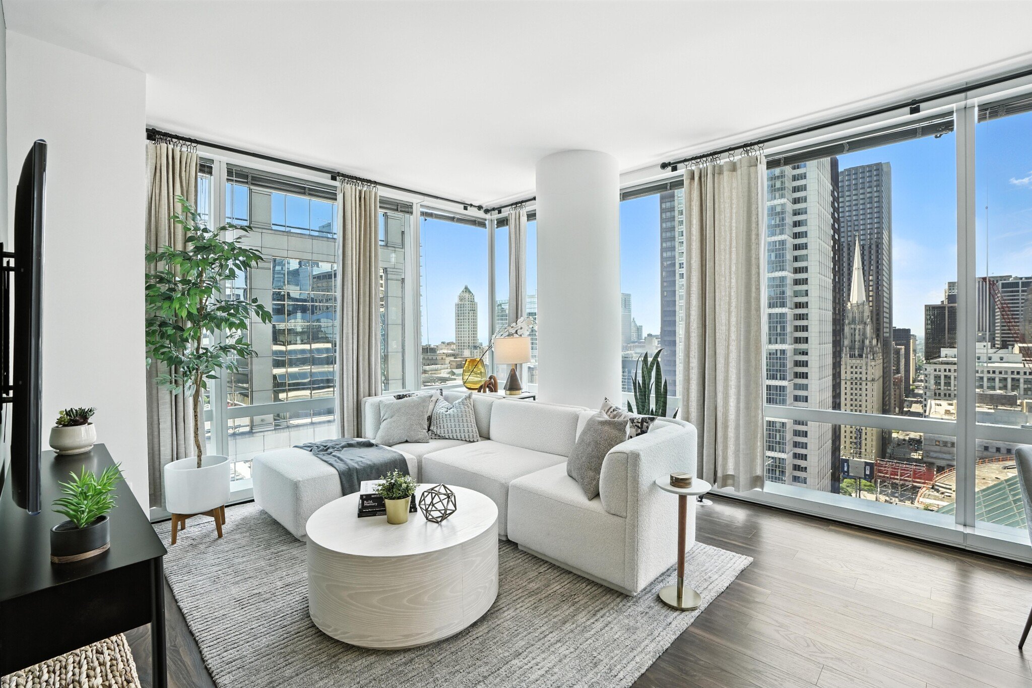 Chicago Condo: 109 W Wacker Dr.