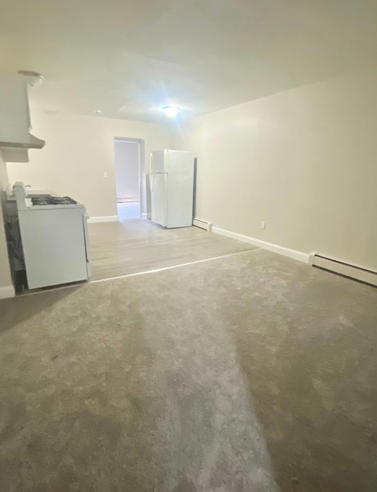 Fall River Apartment: 677 Middle St