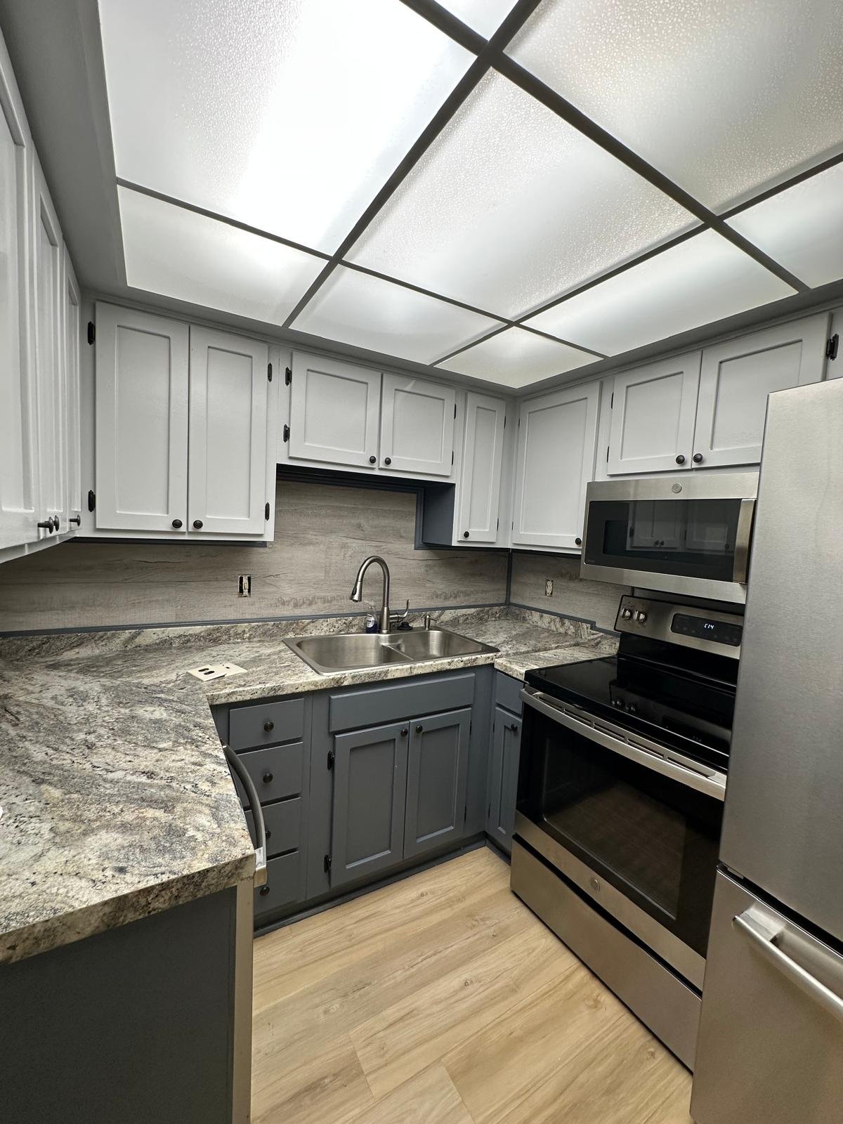 Clearwater Condo: 1320 Moreland Dr