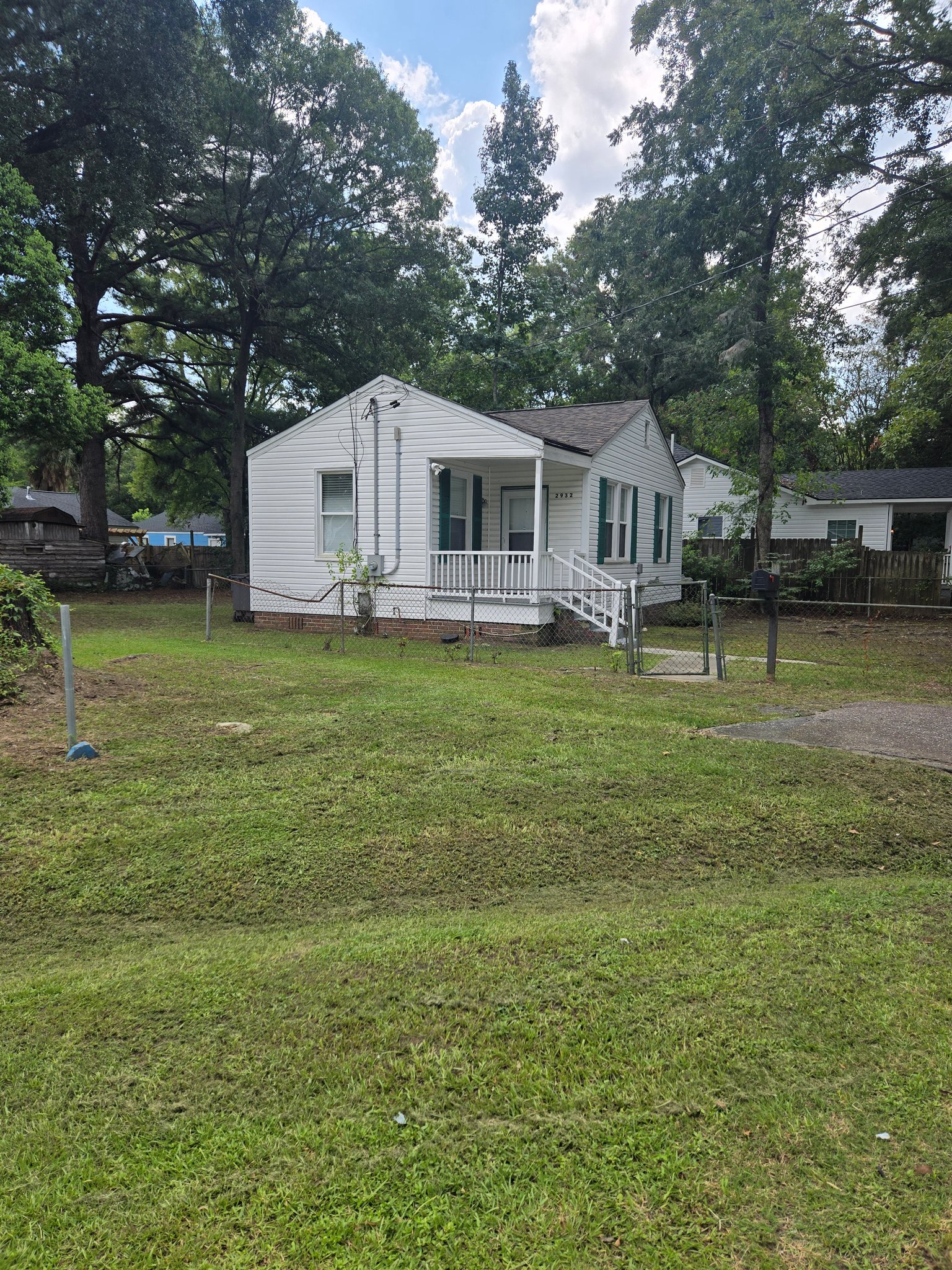 North Charleston House: 2932 Alabama Dr