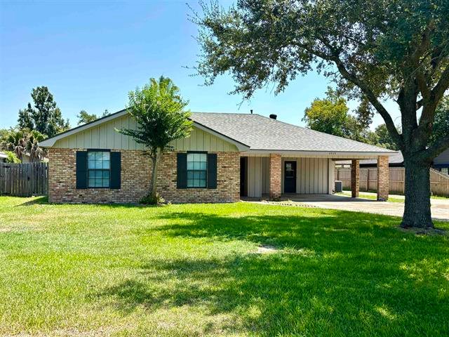 Lake Charles House: 4909 W. St.Charles