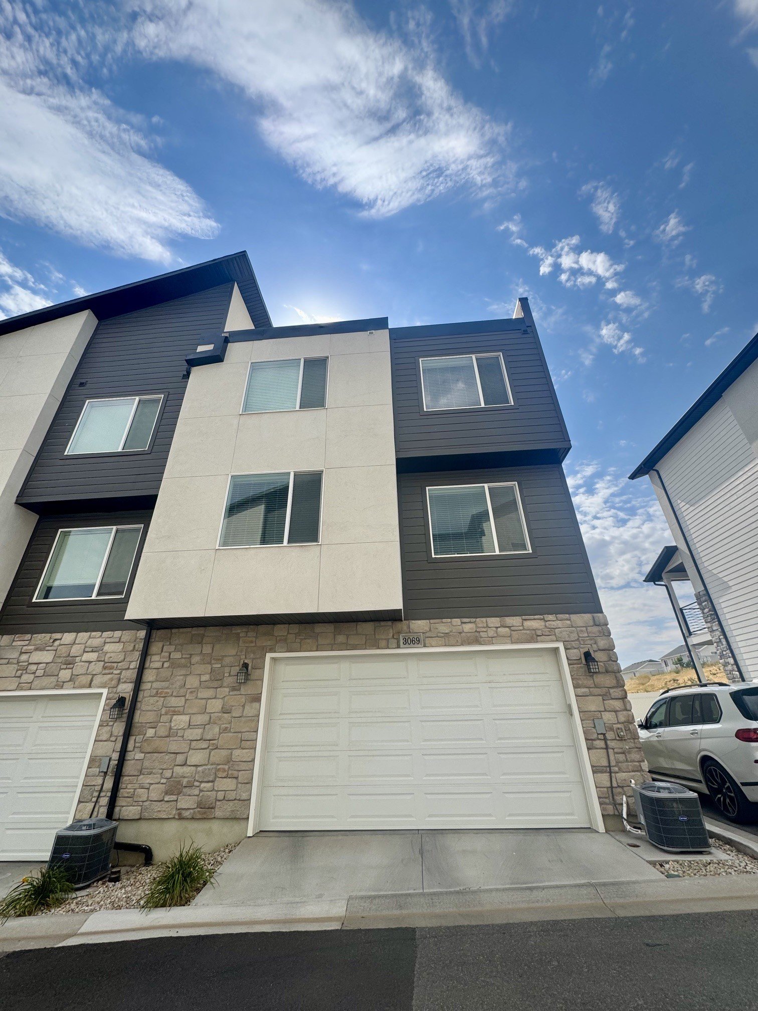 Layton Townhome: 3069 E Indigo Loop