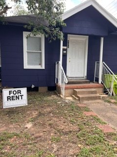 Rosenberg House: 907 San Jacinto