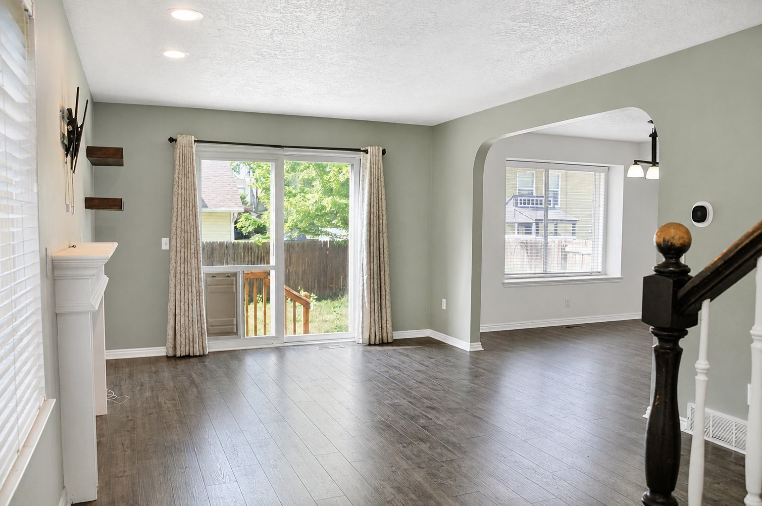 Sandy Townhome: 752 E Village Way North