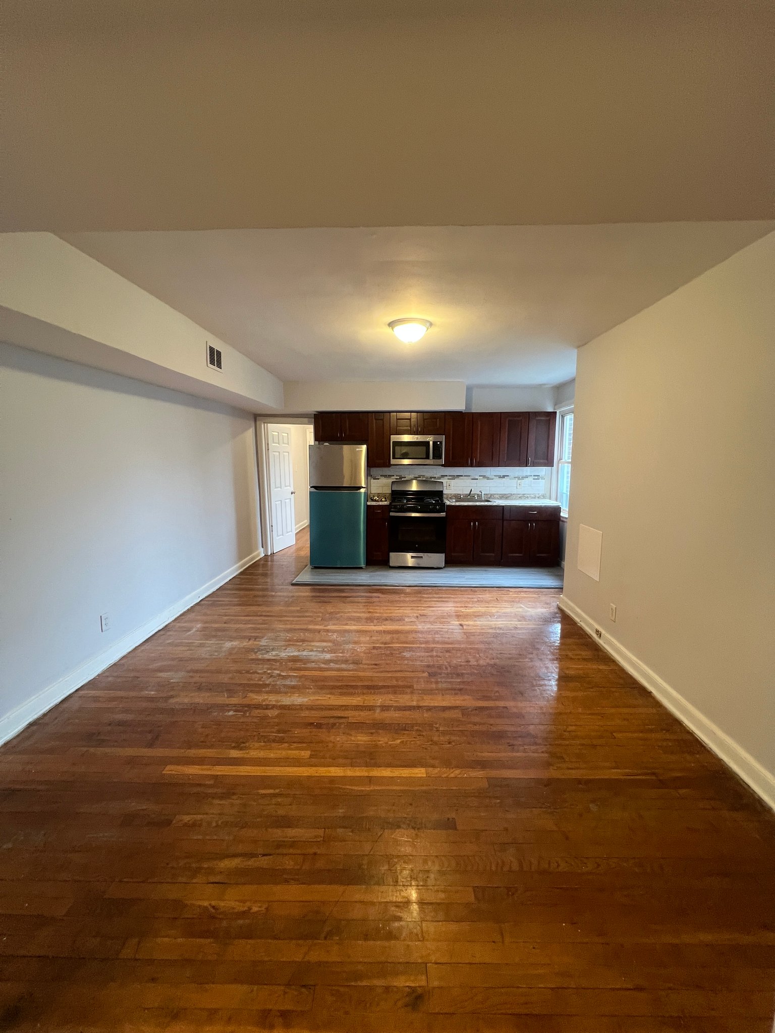 Newark House: 167 Chancellor Ave