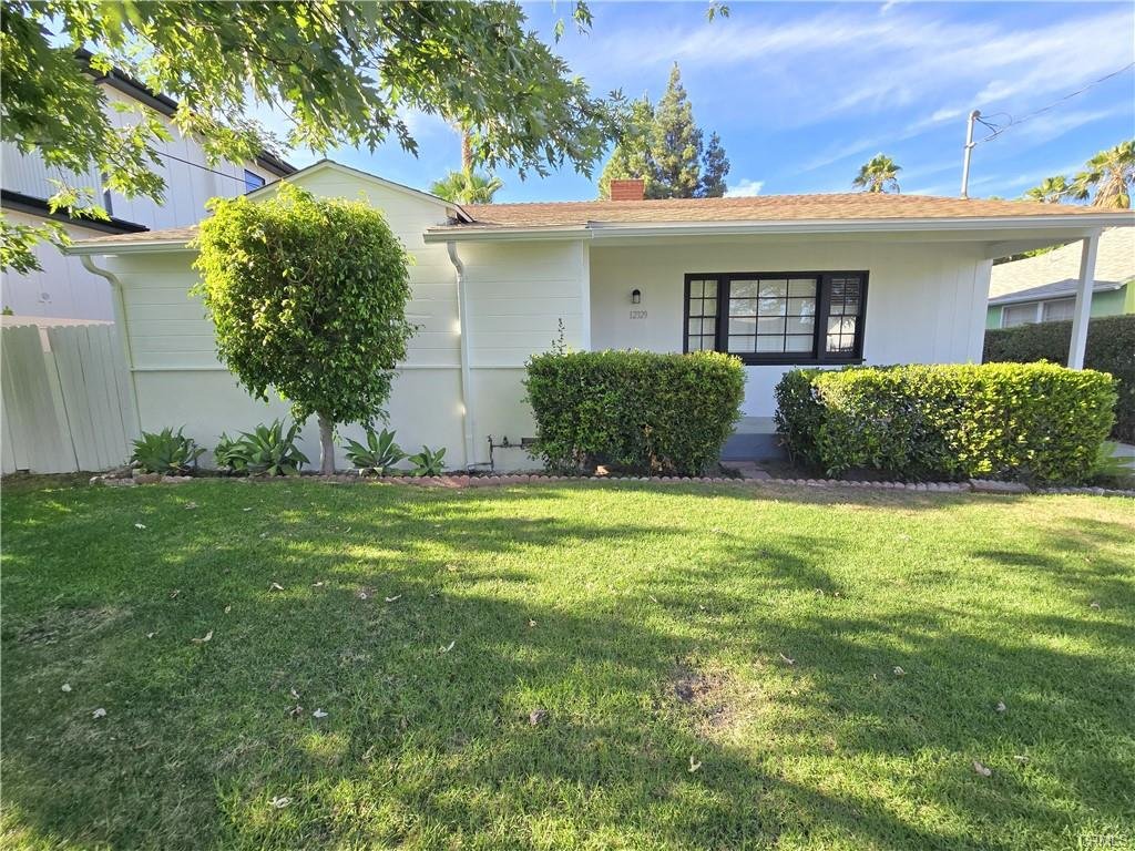 Valley Village House: 12329 Emelita