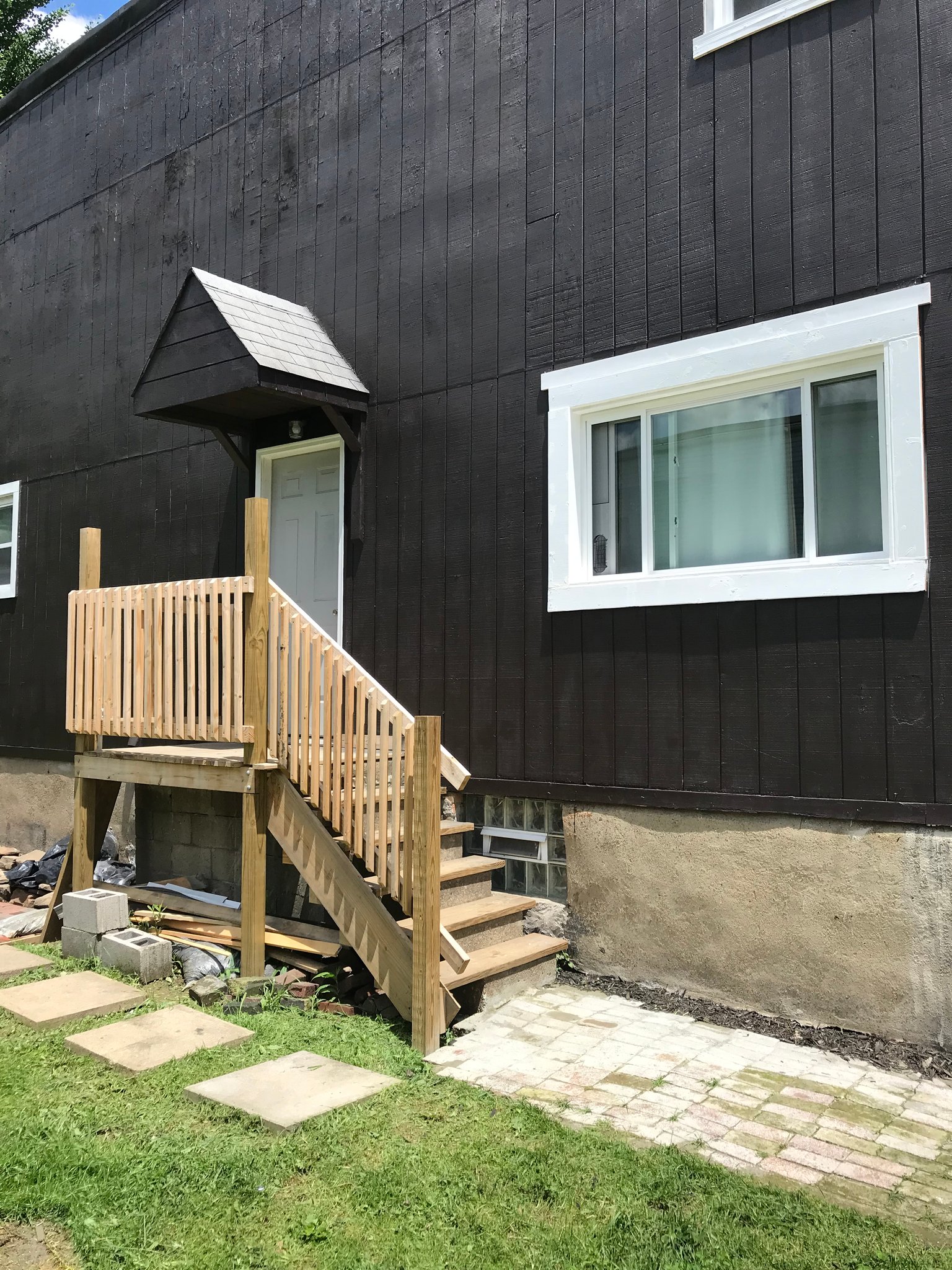 Arnold Multiplex: 825 Drey Street