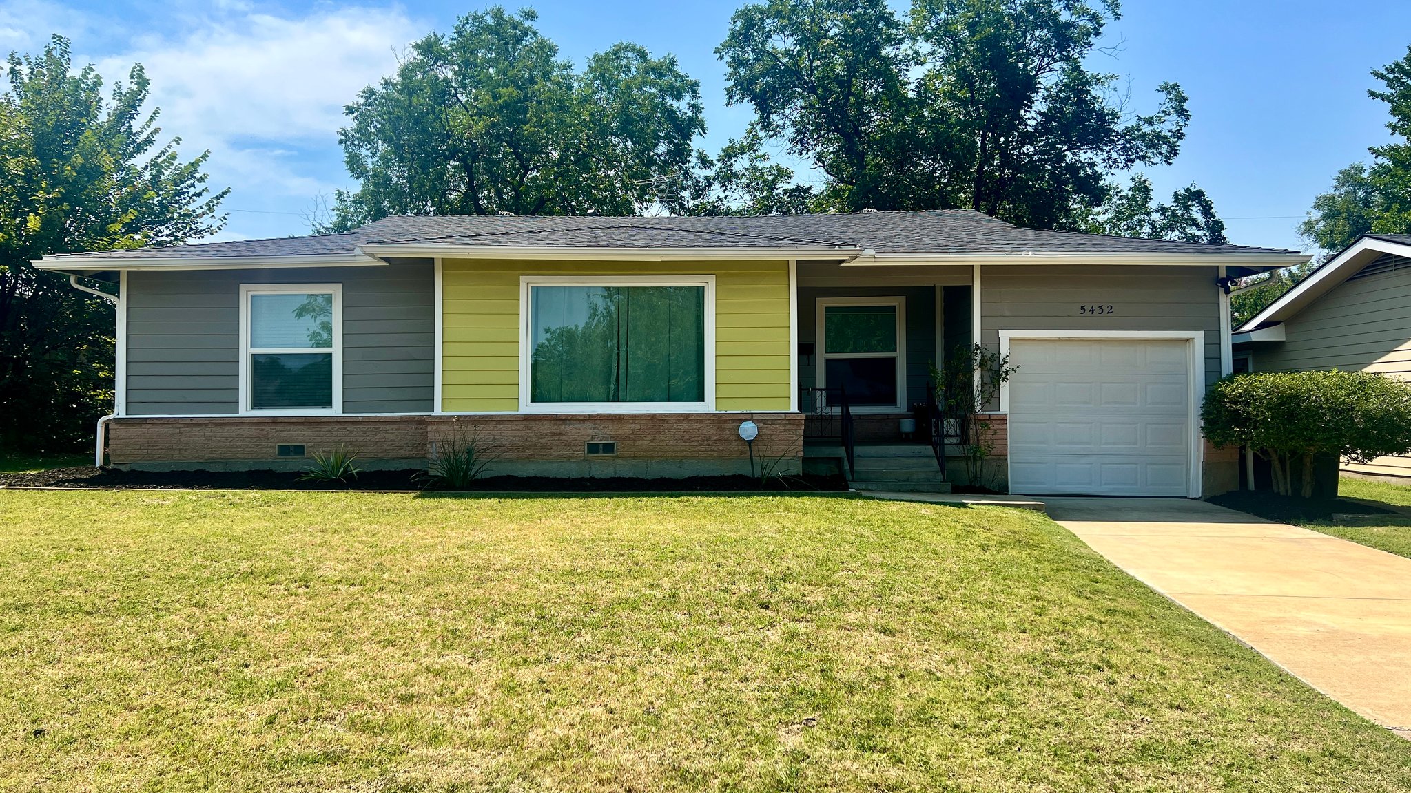 Fort Worth House: 5432 Purington Ave