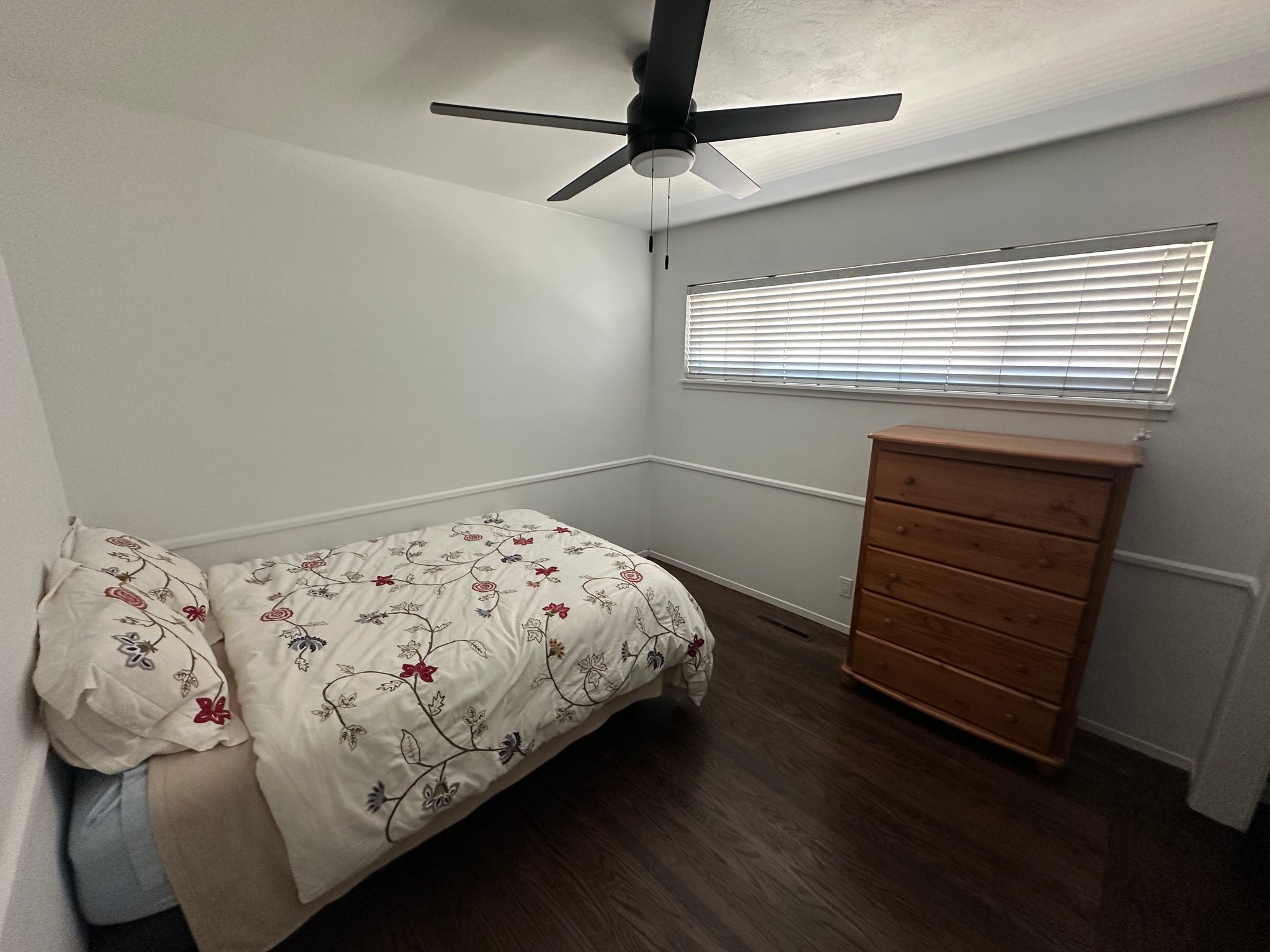 San Leandro Multiplex: 15941 Gramercy Dr,