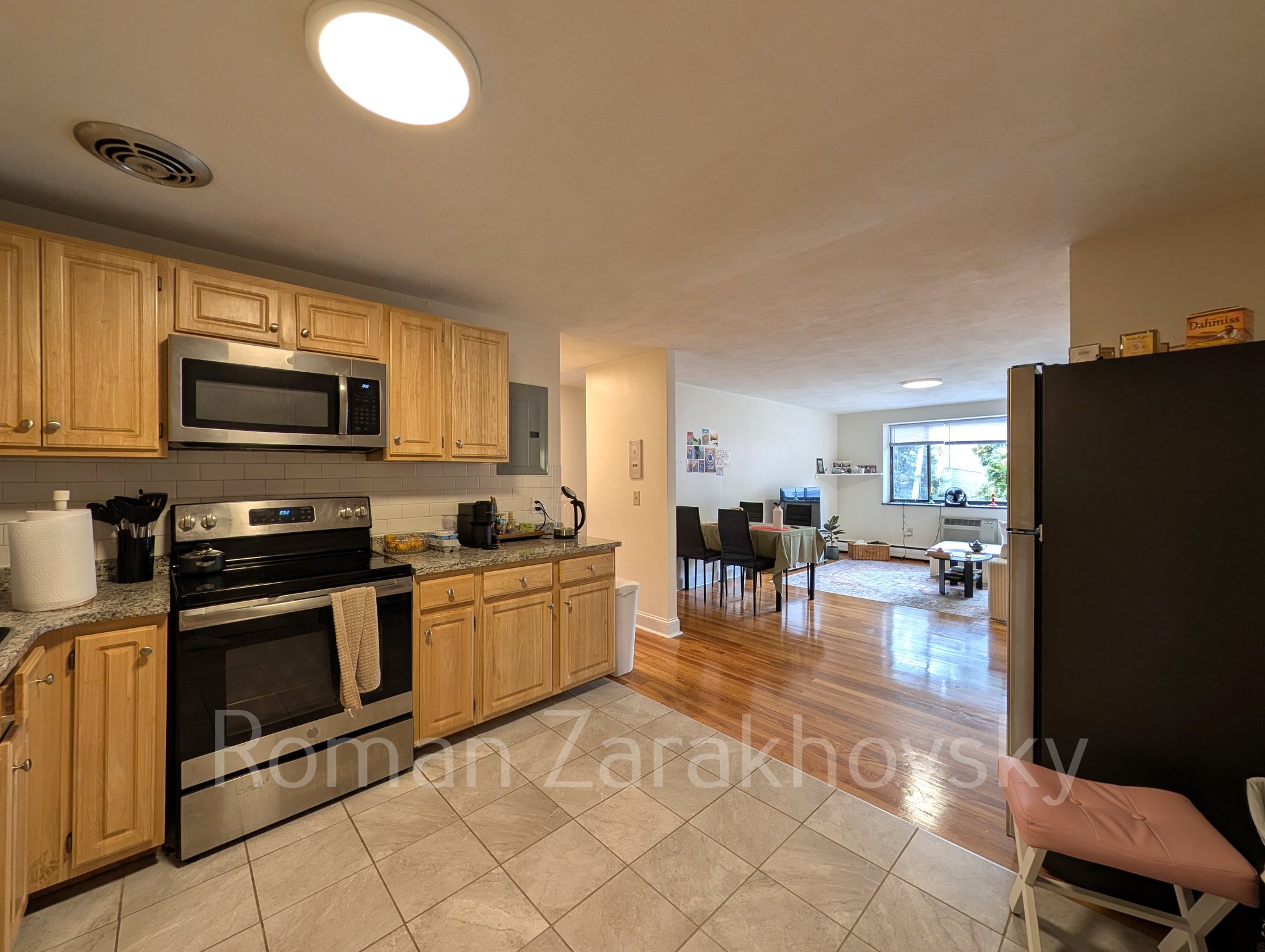 Brookline Apartment: 232 Babcock St