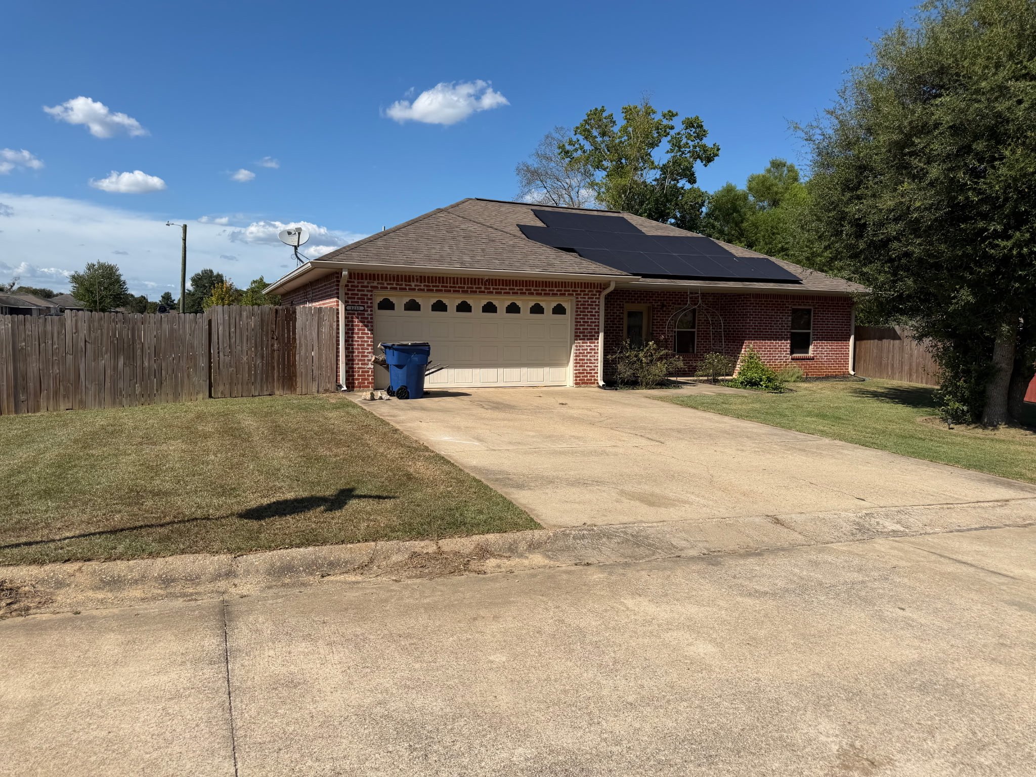 Deridder House: 1210 Willow Circle