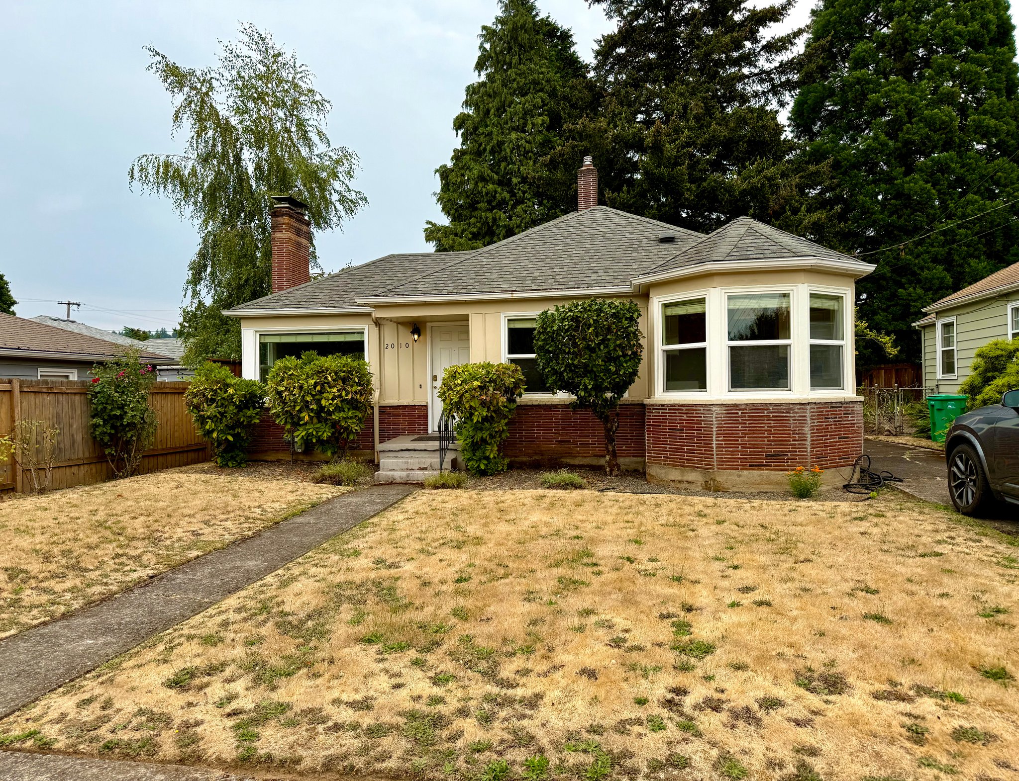 Portland House: 2010 NE 77th Ave