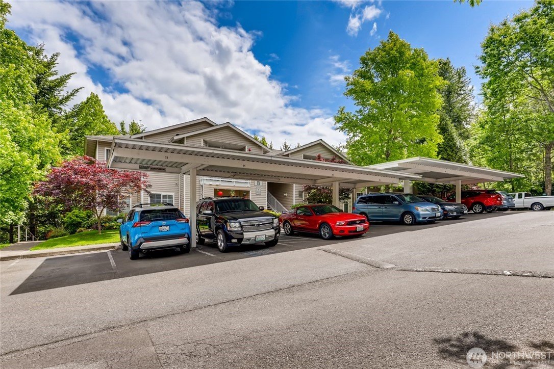 Renton Condo: 801 Rainier Ave N