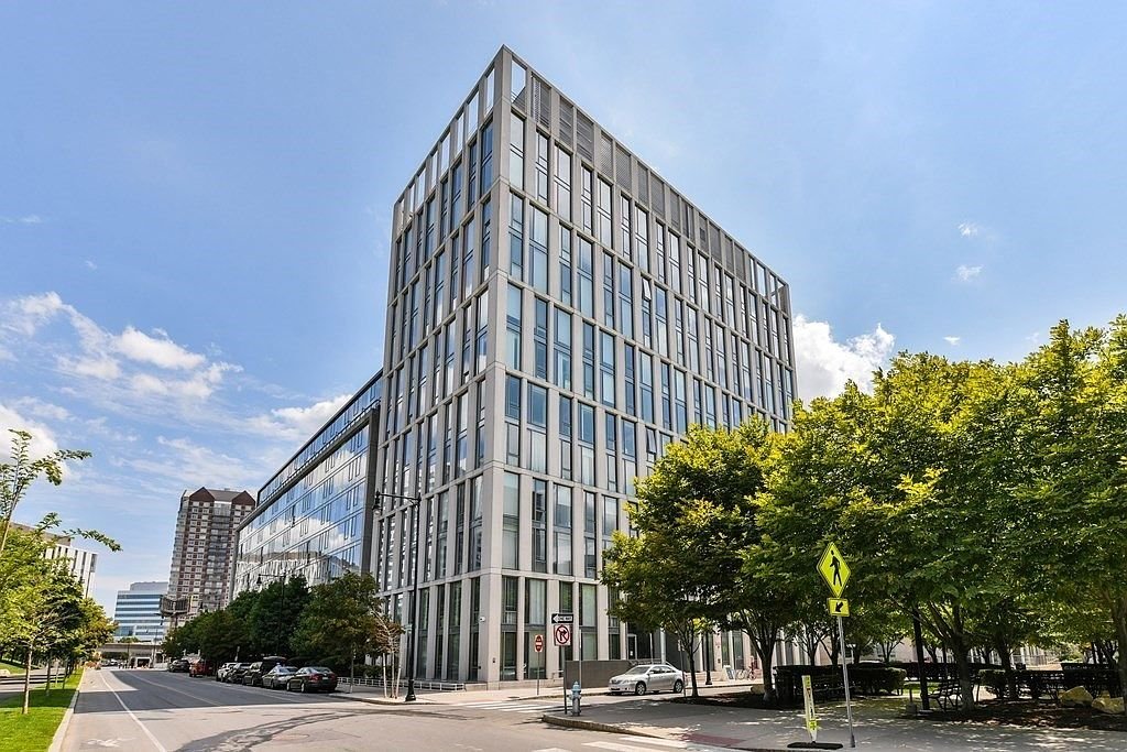 Cambridge Condo: 2 Earhart St