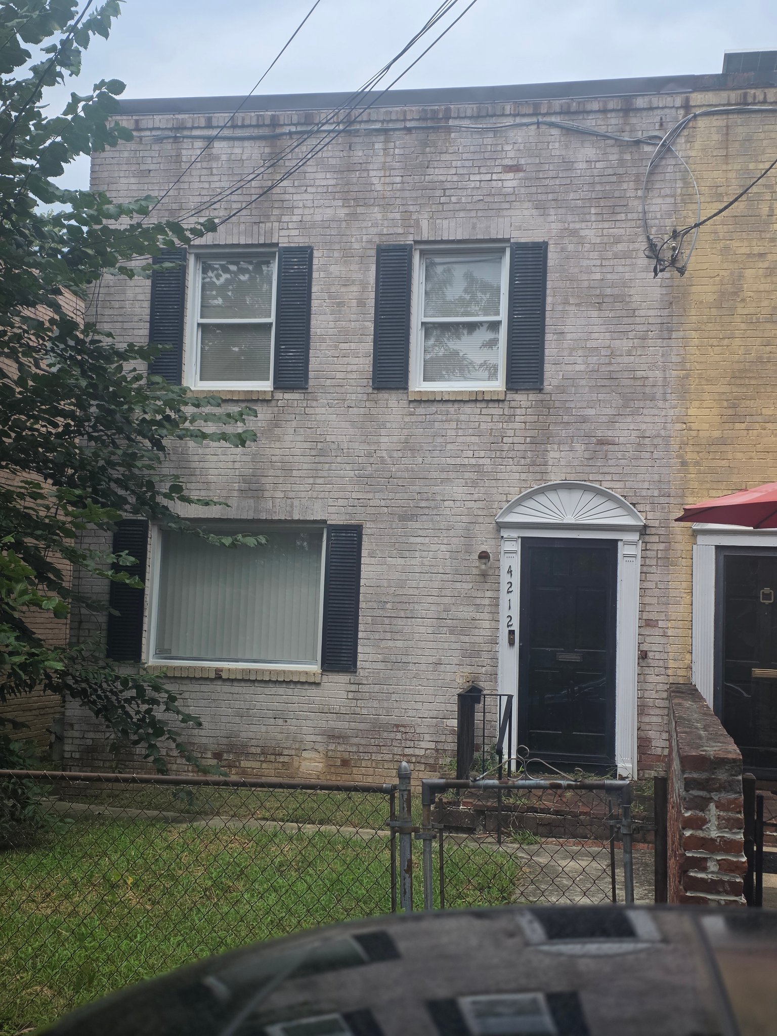 Washington Townhome: 4212 Clay St NE