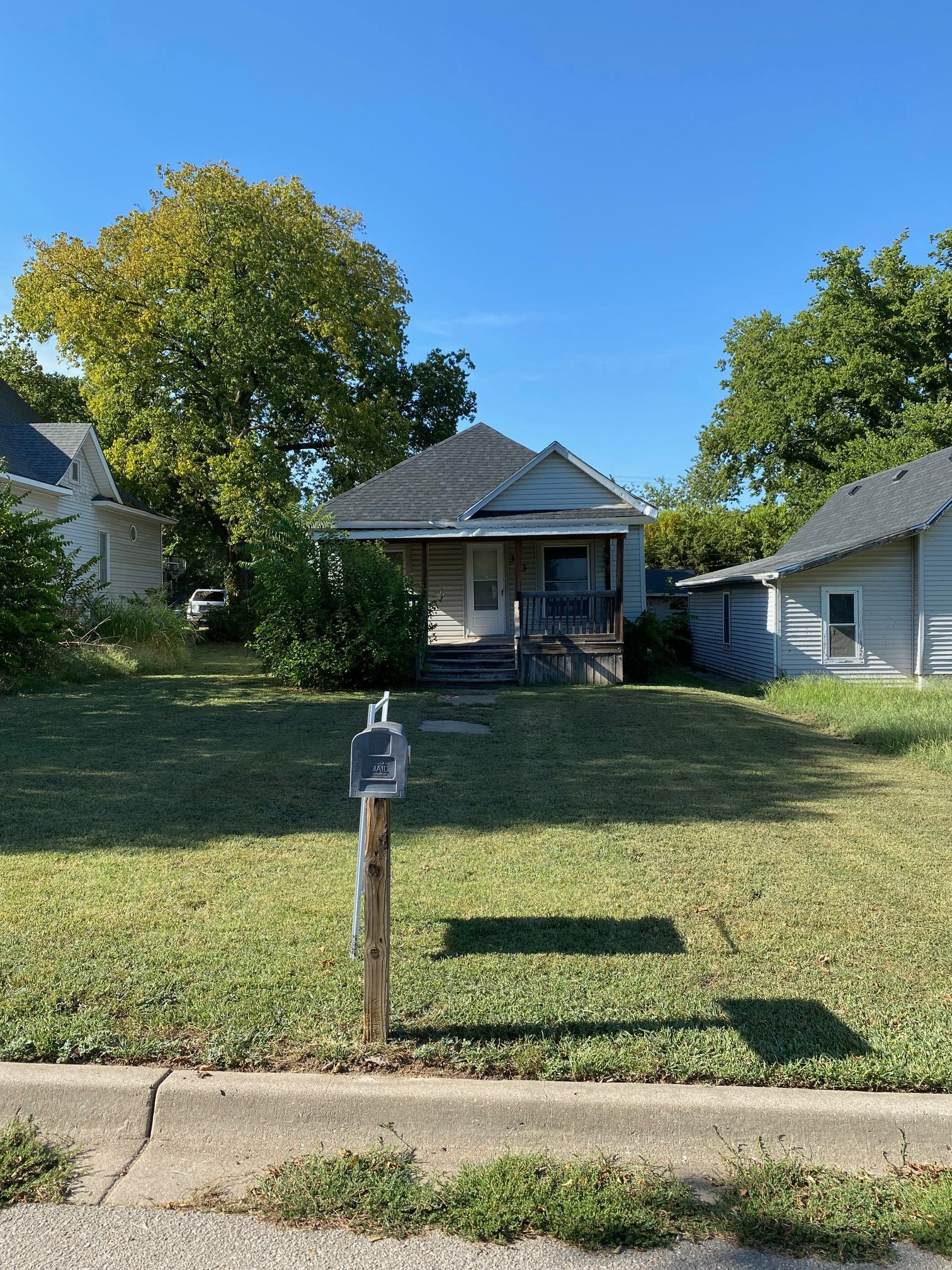 wellington House: 313 E Lincoln Ave