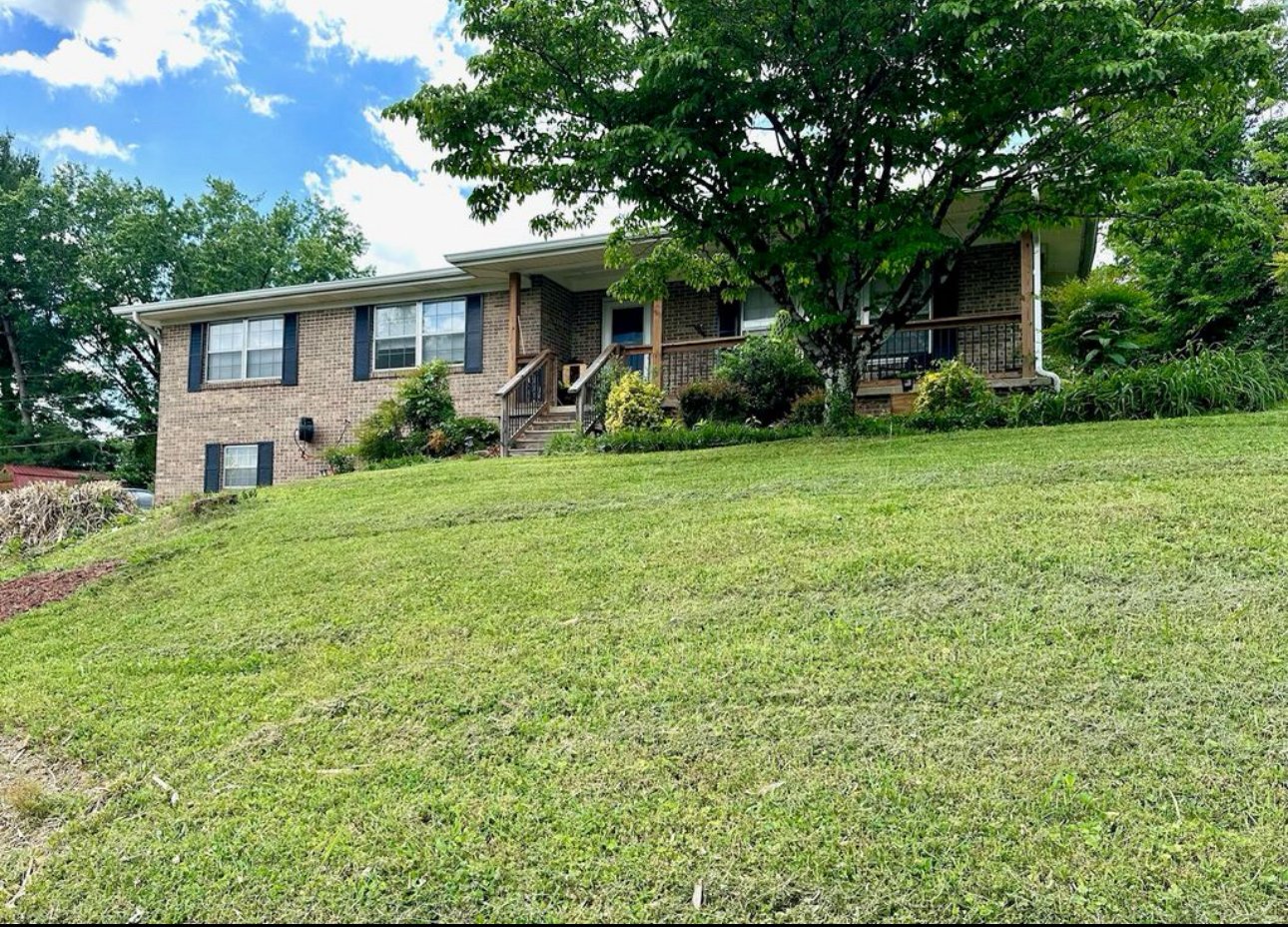 Chattanooga House: 2349 Marco Cir