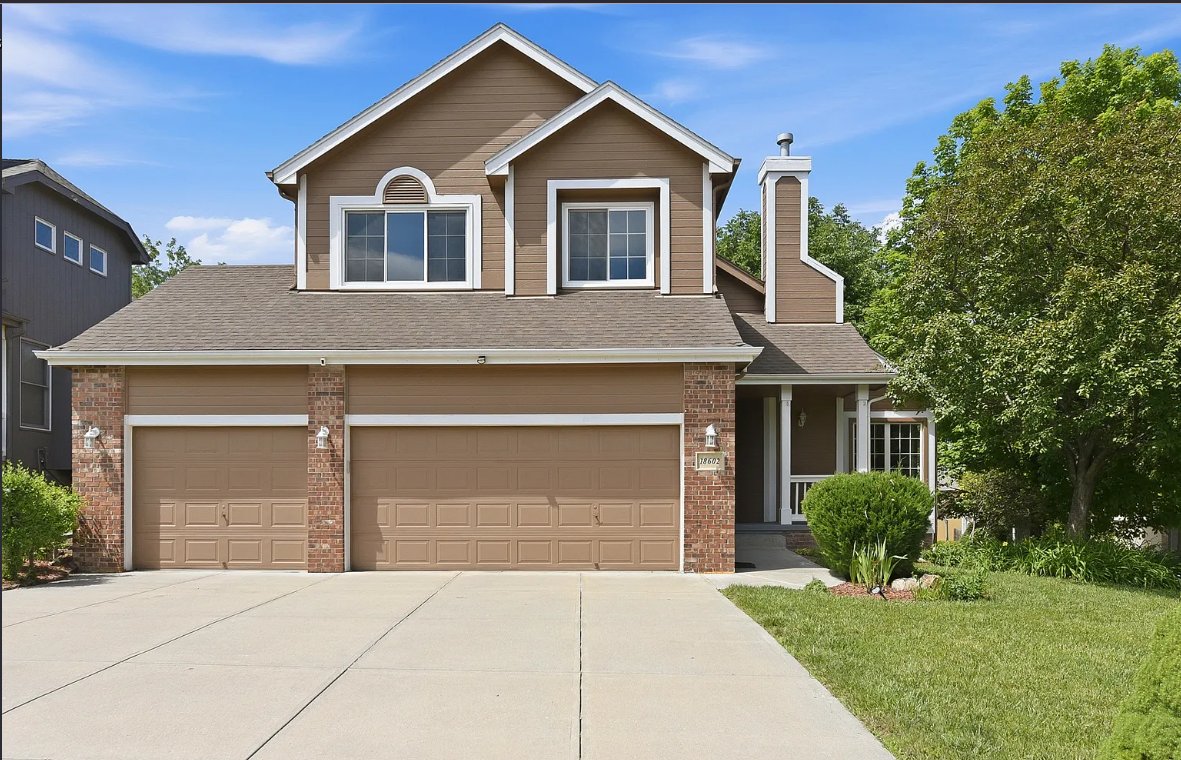 Elkhorn House: 18602 Leavenworth St