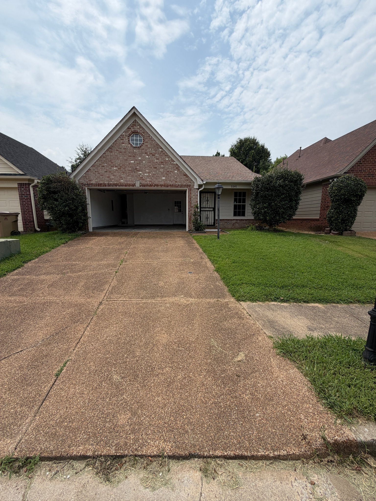 Memphis House: 7041 Kings Crown Dr