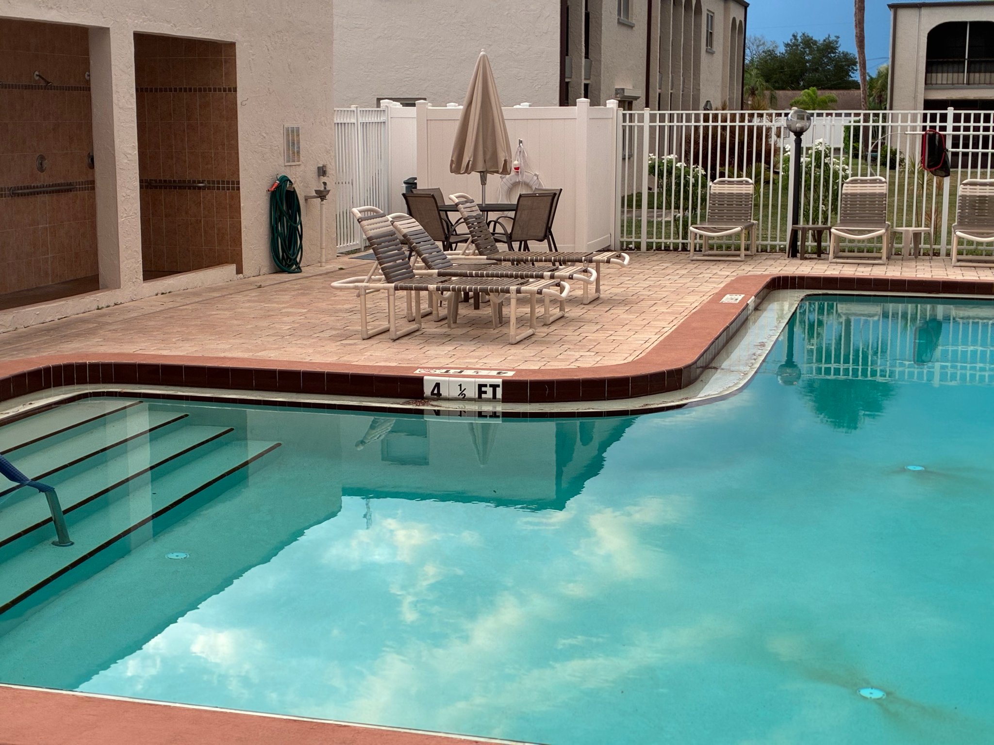 Seminole Condo: 7701 Starkey Rd