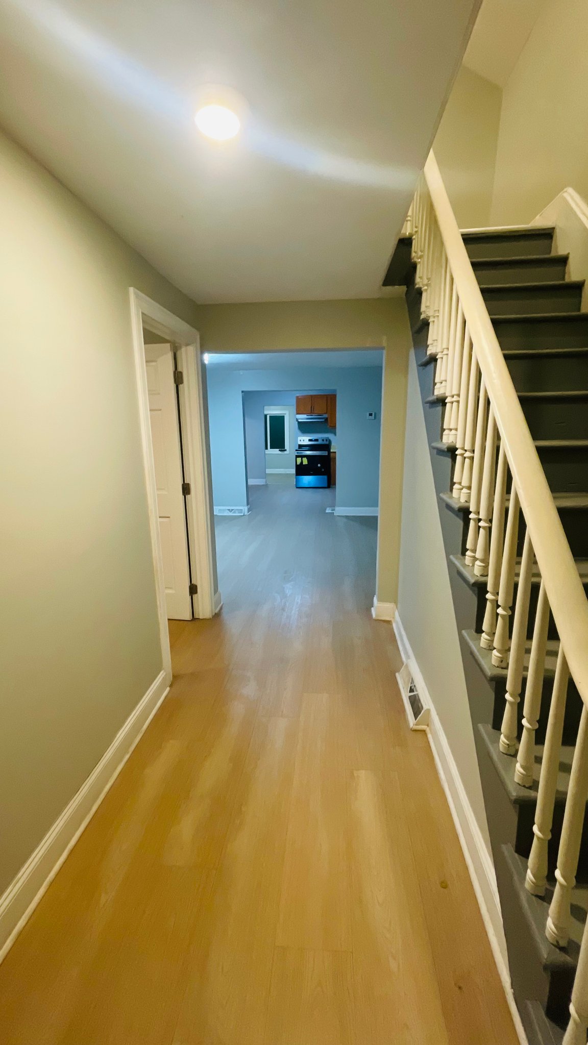 Ilion House: 63 2nd St