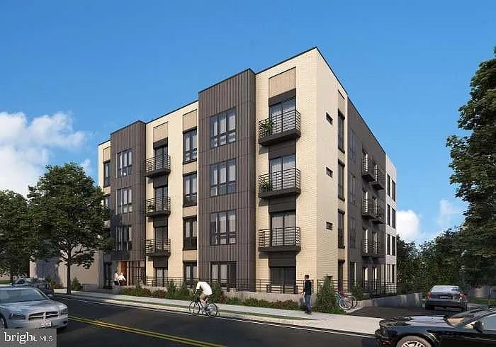 Washington Condo: 1016 17th pl ne