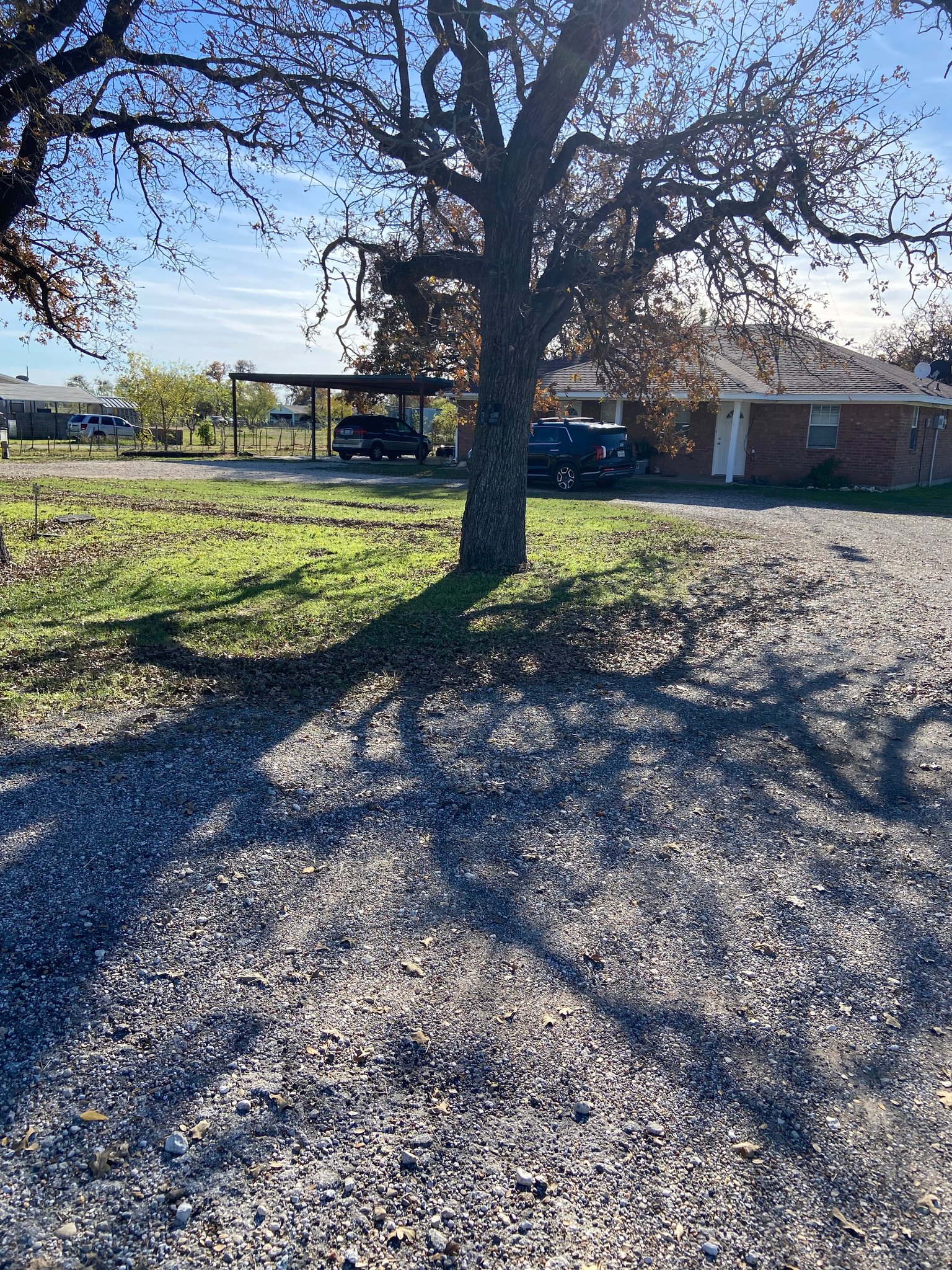 Axtell Condo: 615 S Pleasant Hill Rd