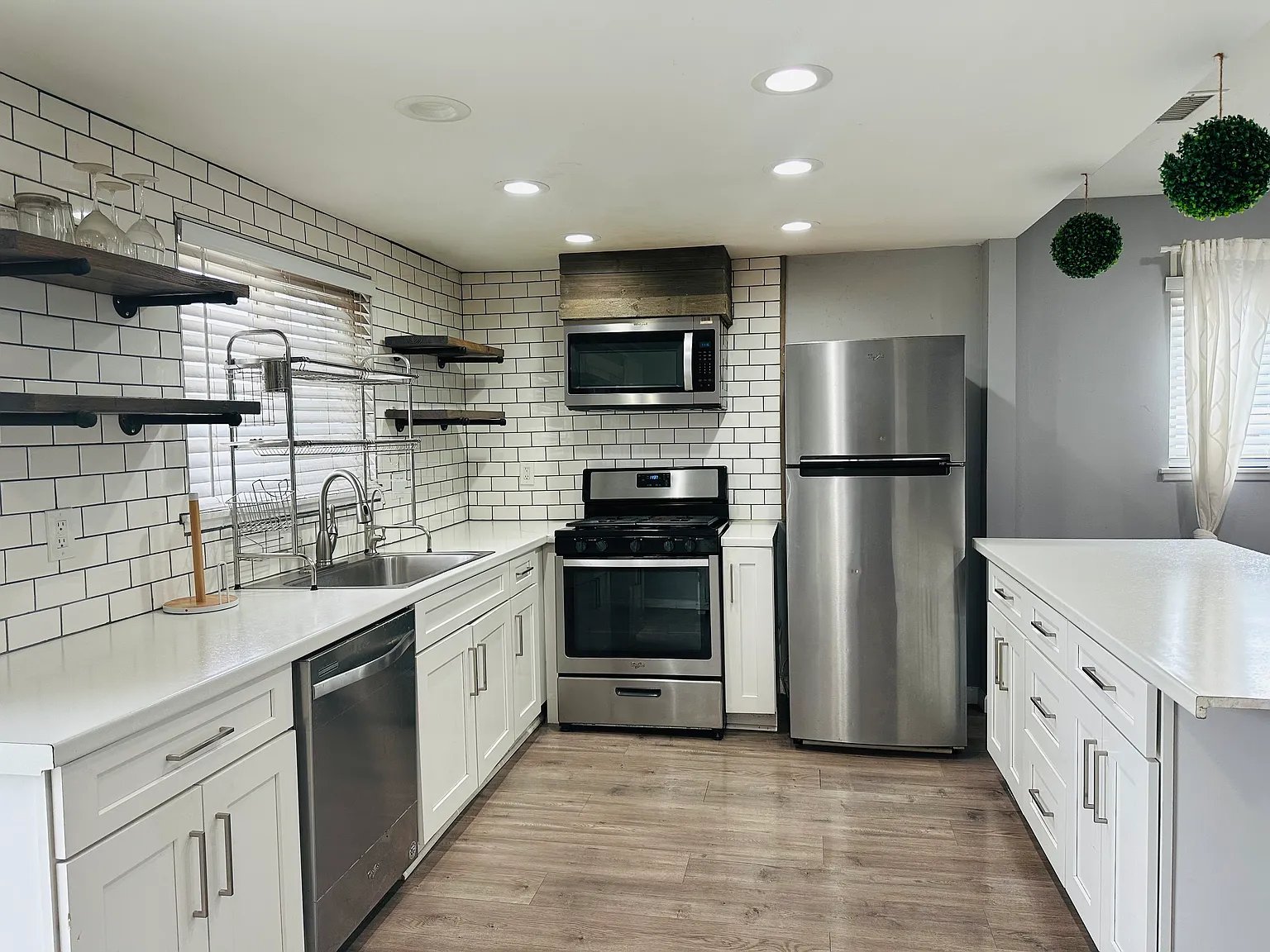 Garden Grove Single Room: 11071 Bixler Ave