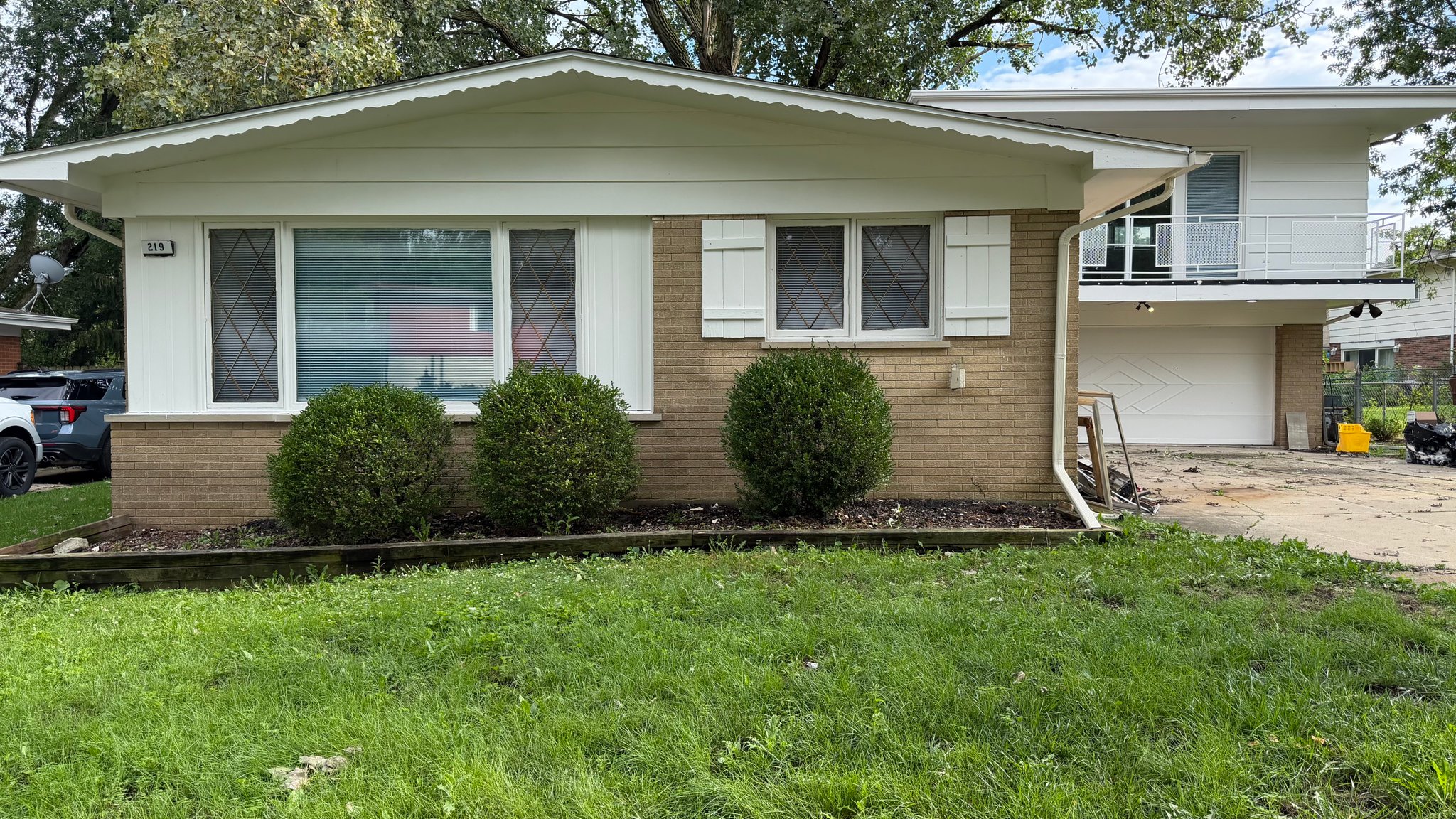 Glenwood House: 219 N Park Dr