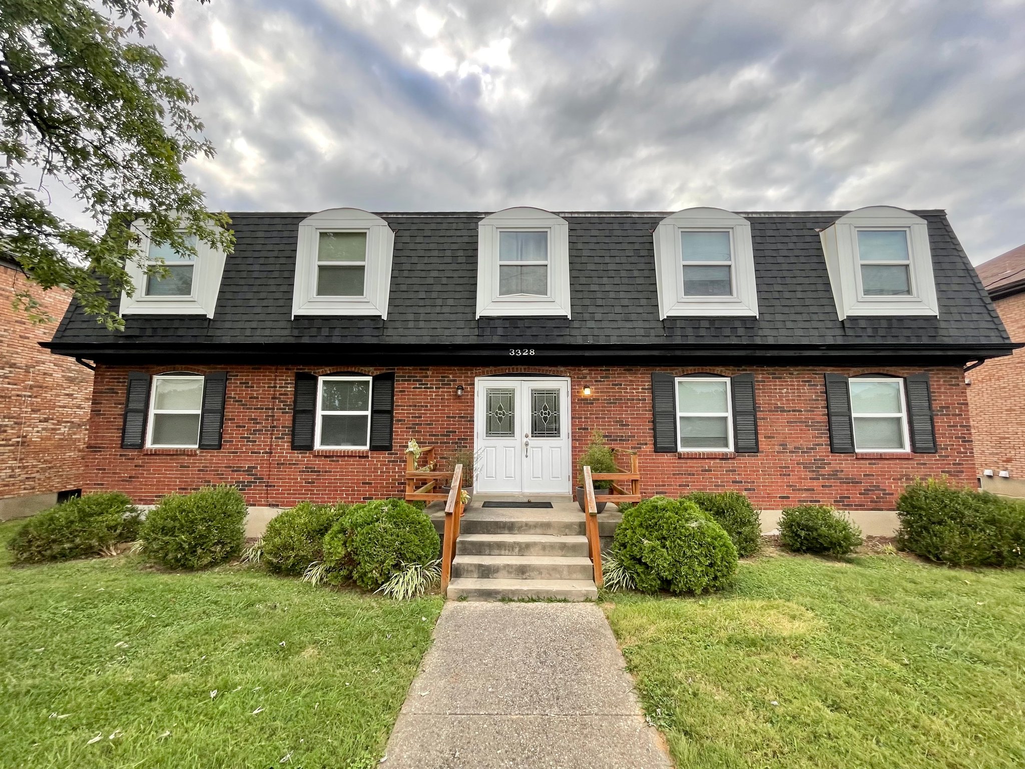 Louisville Apartment: 3328 Breckenridge Ln
