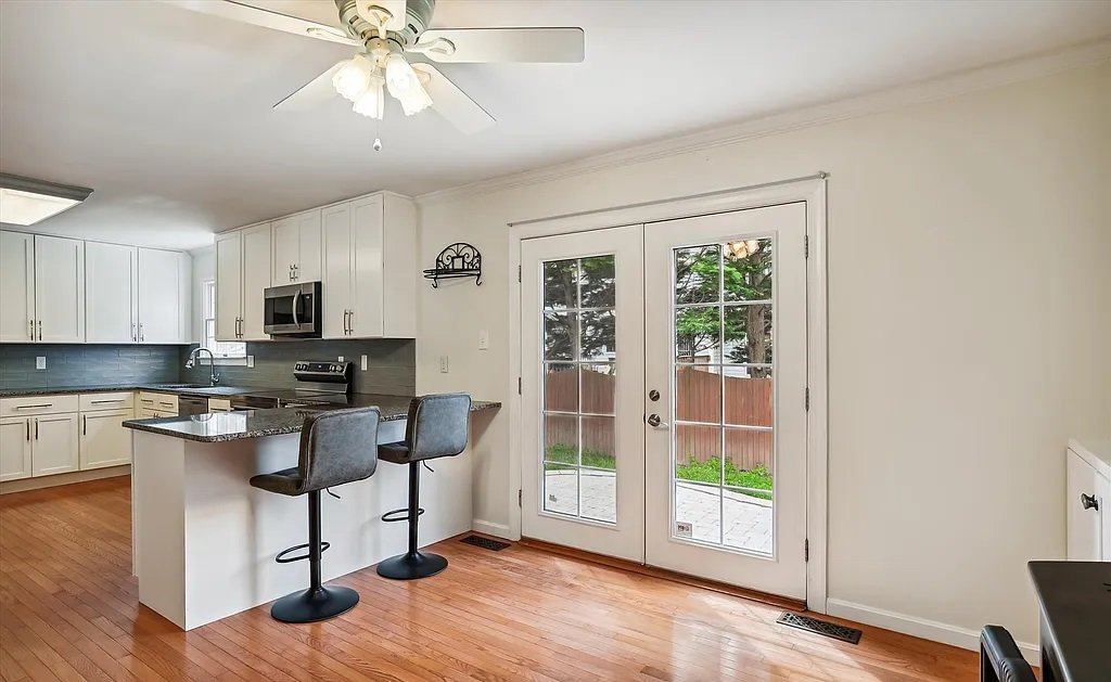 Glen Burnie House: 103 Huntington Ct