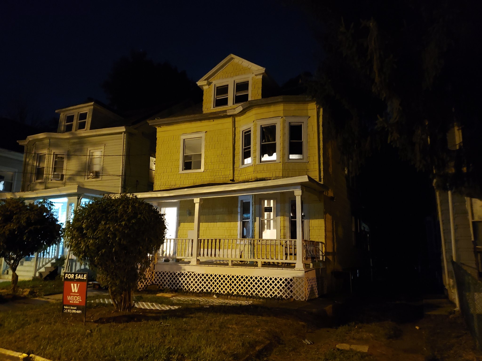 Trenton House: 571 Rutherford Ave