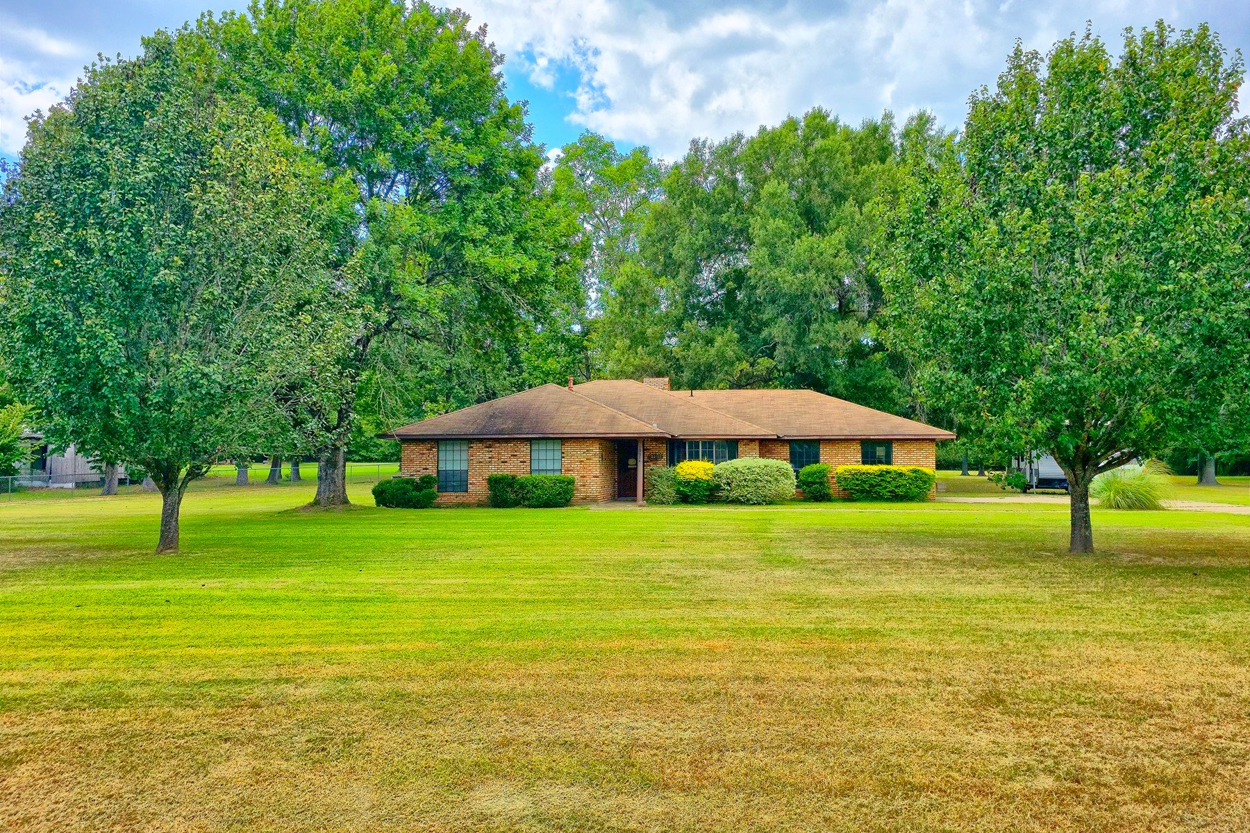 Keithville House: 10014 Mustang Cir