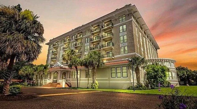 Winter Haven Condo: 235 6th St NW