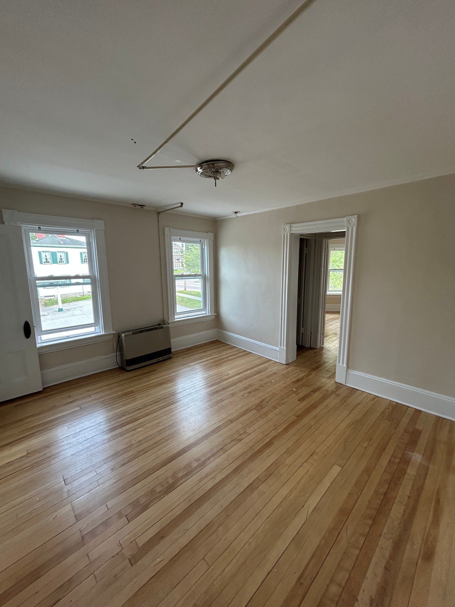 St. Albans Apartment: 92 S Main St