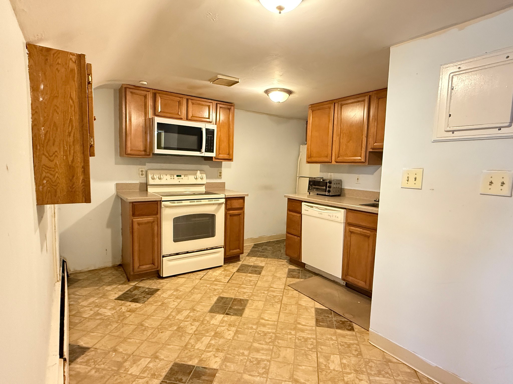 Boston Condo: 100 Lanark Rd.