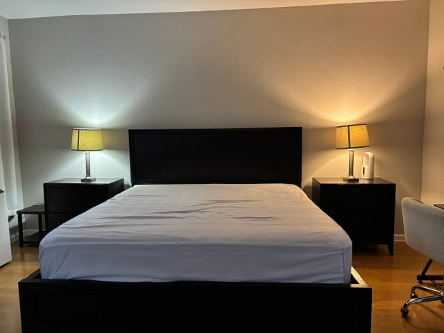 Hypoluxo Single Room: 124 Barefoot Cove
