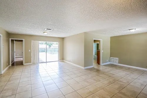 Hollywood House: 1811 N 47th Ave, Hollywood, FL 33021