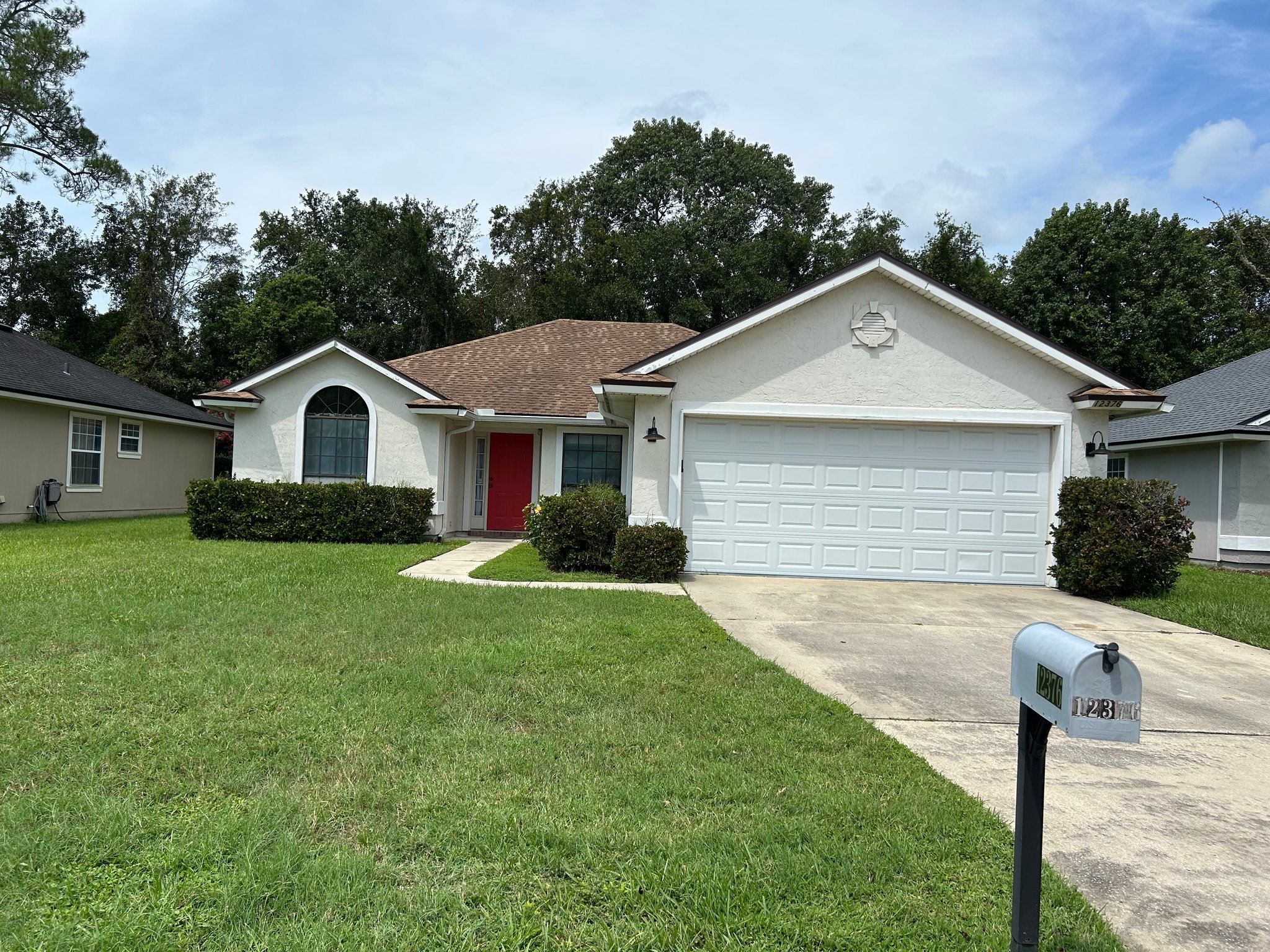 Jacksonville House: 12376 Richards Glen Ct