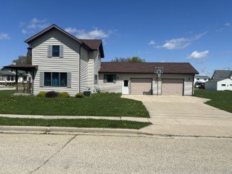 Randolph House: 214 Jones Dr