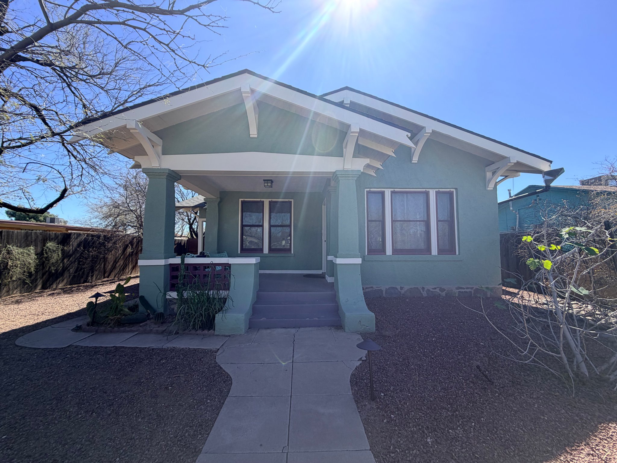 Tucson House: 921 W Alameda St